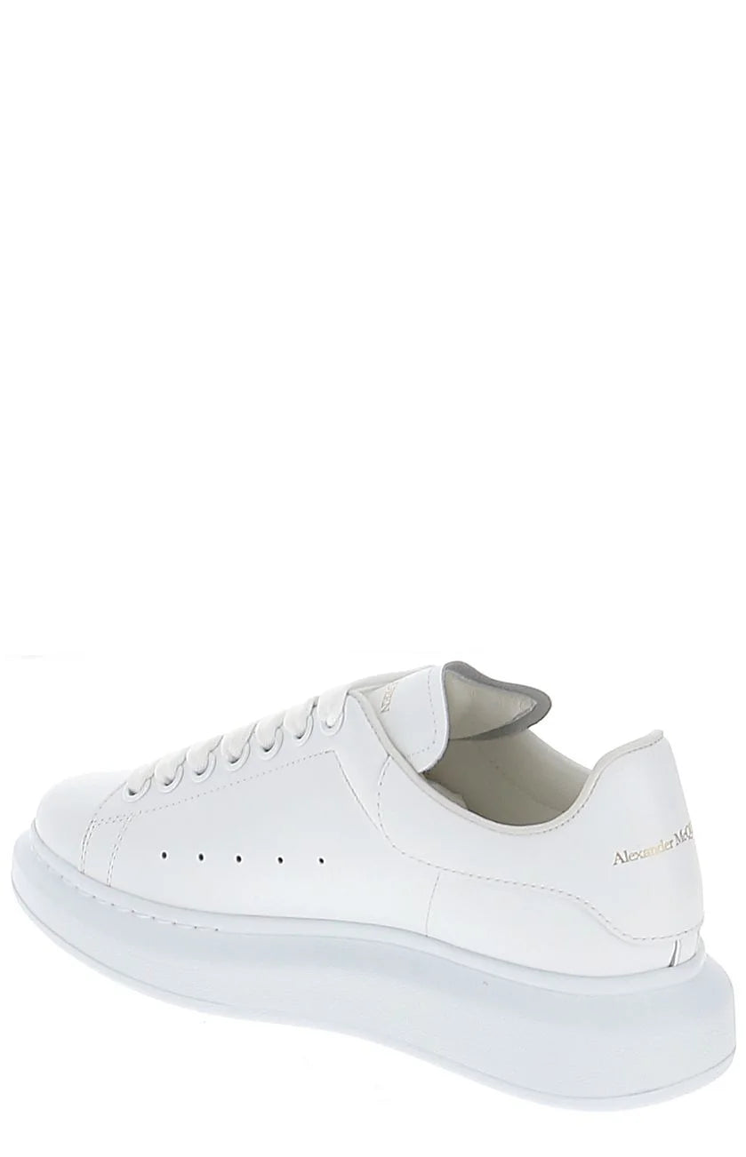 Alexander McQueen con cordones