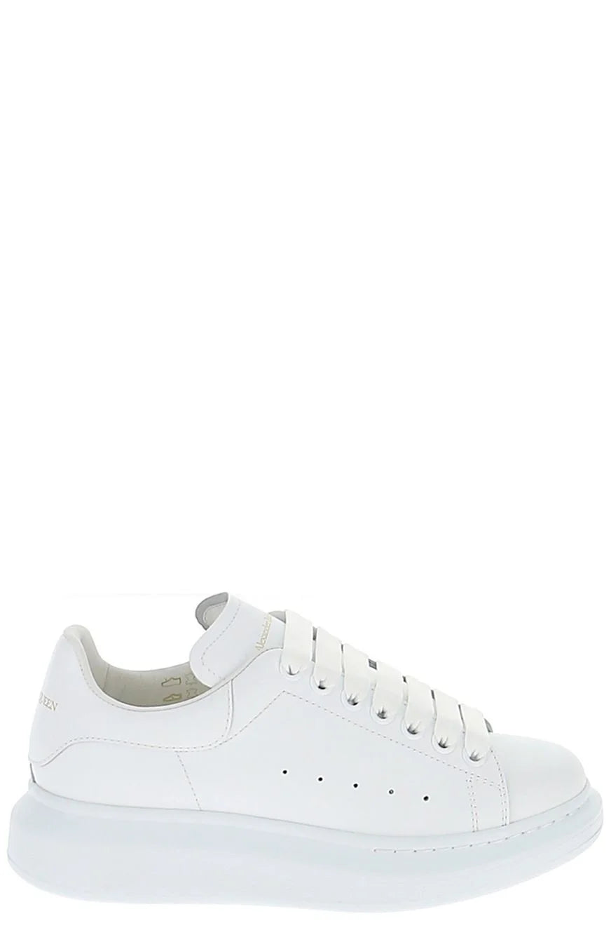 Alexander McQueen con cordones