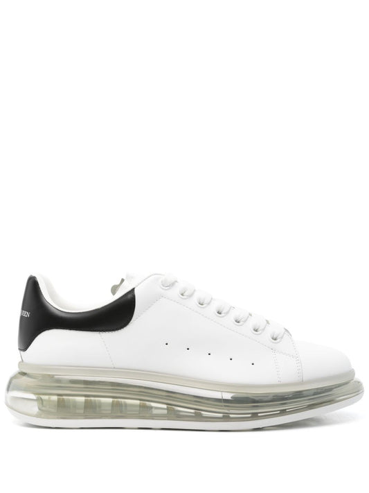 Alexander McQueen tenis con diseño oversize