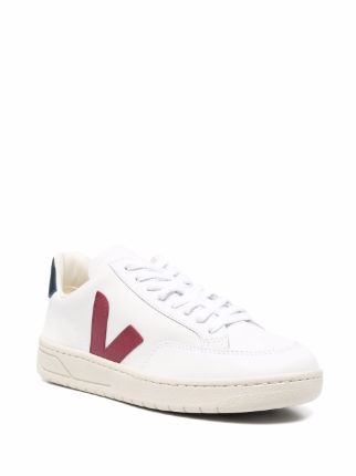 VEJA V-12 Cuero Extra Blanco / Rojo / Azul